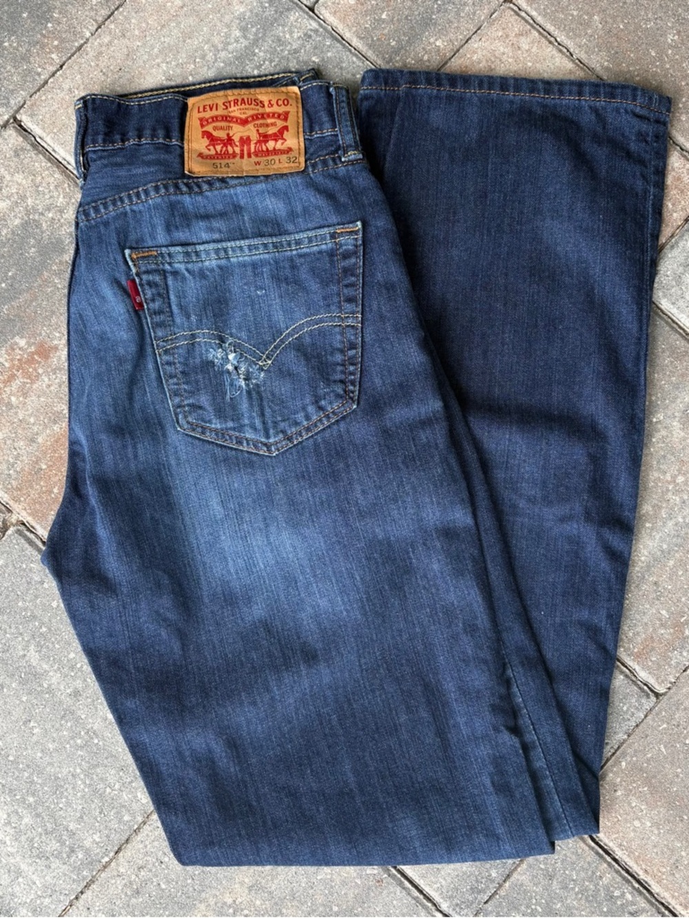 Levi’s Men’s 514 Straight Fit Medium Wash - Size 30x31